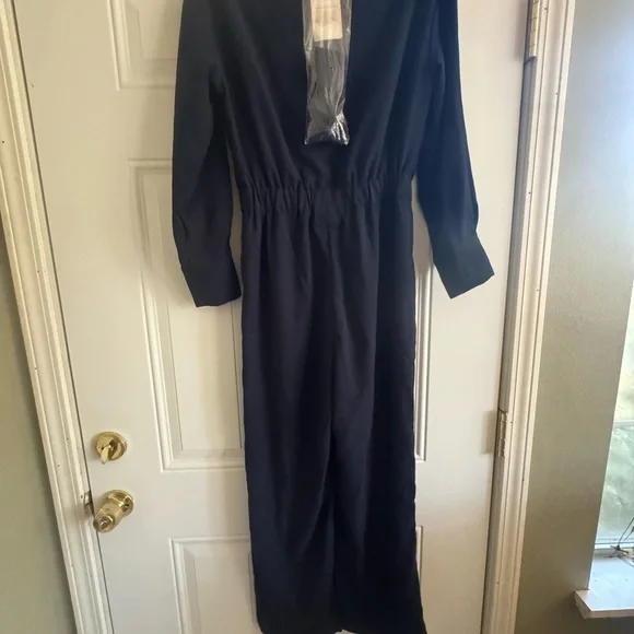 Classic navy Jumpsuit with belt and pockets - Picture 2 of 8